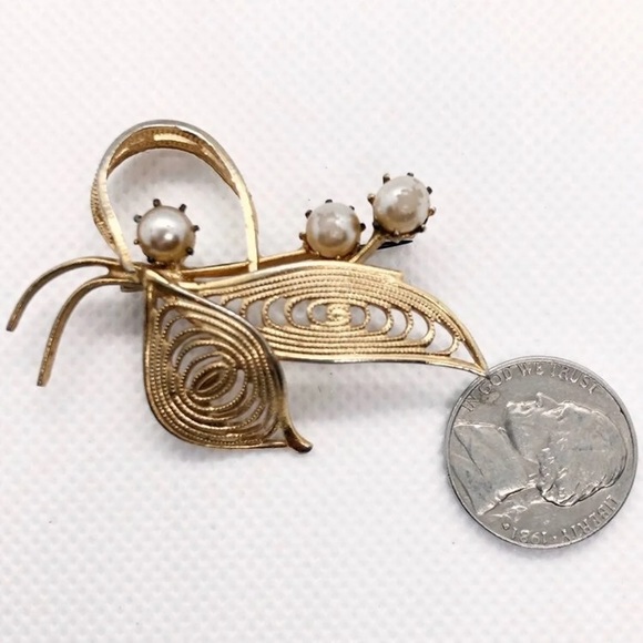 Vintage Czechoslovakia Brooch - Picture 8 of 8